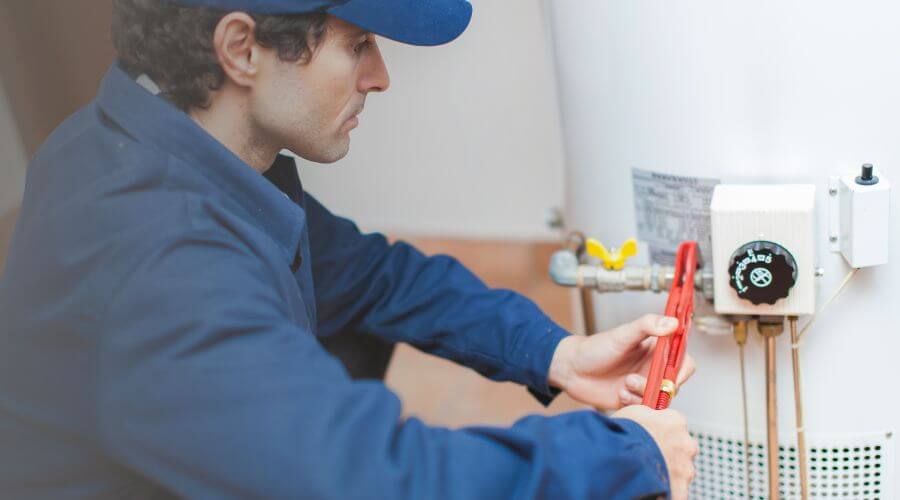 Local water heater installation in Interlachen, FL